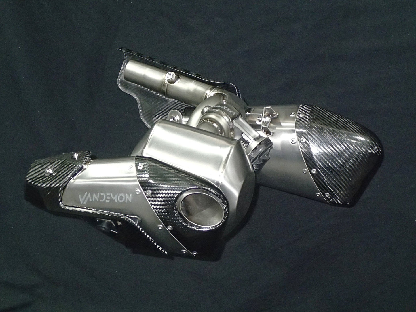 TRIUMPH ROCKET 3 R & GT STEALTH E-VALVE TITANIUM SLIP-ON MUFFLERS